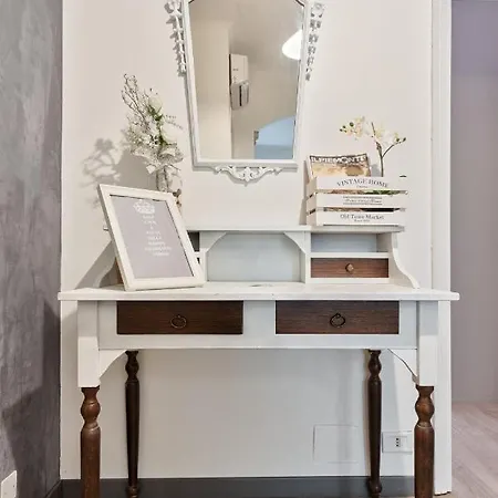 La Maison Charmante - Boutique *